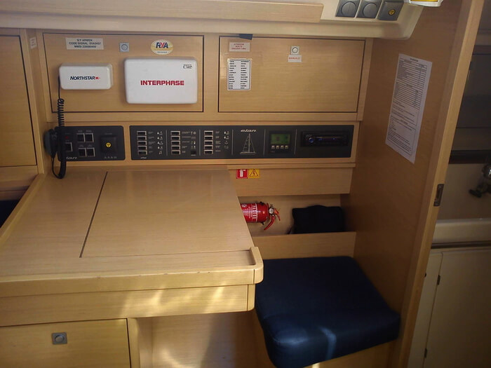 Elan-340-an-desk.jpg
